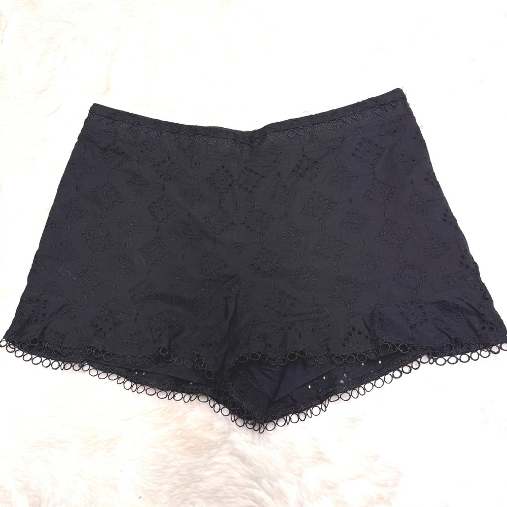 Loft Black Eyelet Cotton Shorts Scalloped Trim Side Zip Size 4 Cottagecore Boho